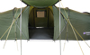 Тамбур палатки (вход тамбура растянут на 2 металлические стойки, входящие в комплект палатки)